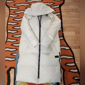 Ladies down jacket